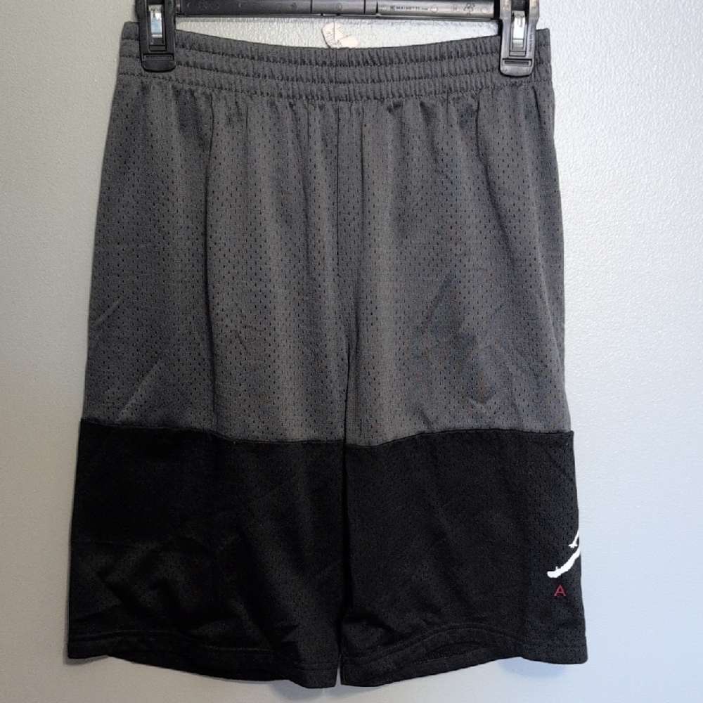 SPRING Jordan Kids' Gray and Black Athletic Shorts